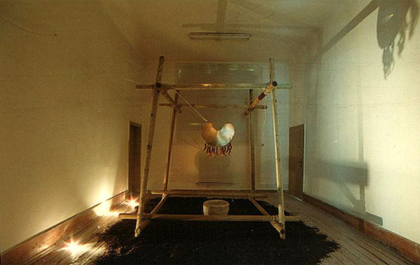 Götter-Dämmerung-Installation 1998